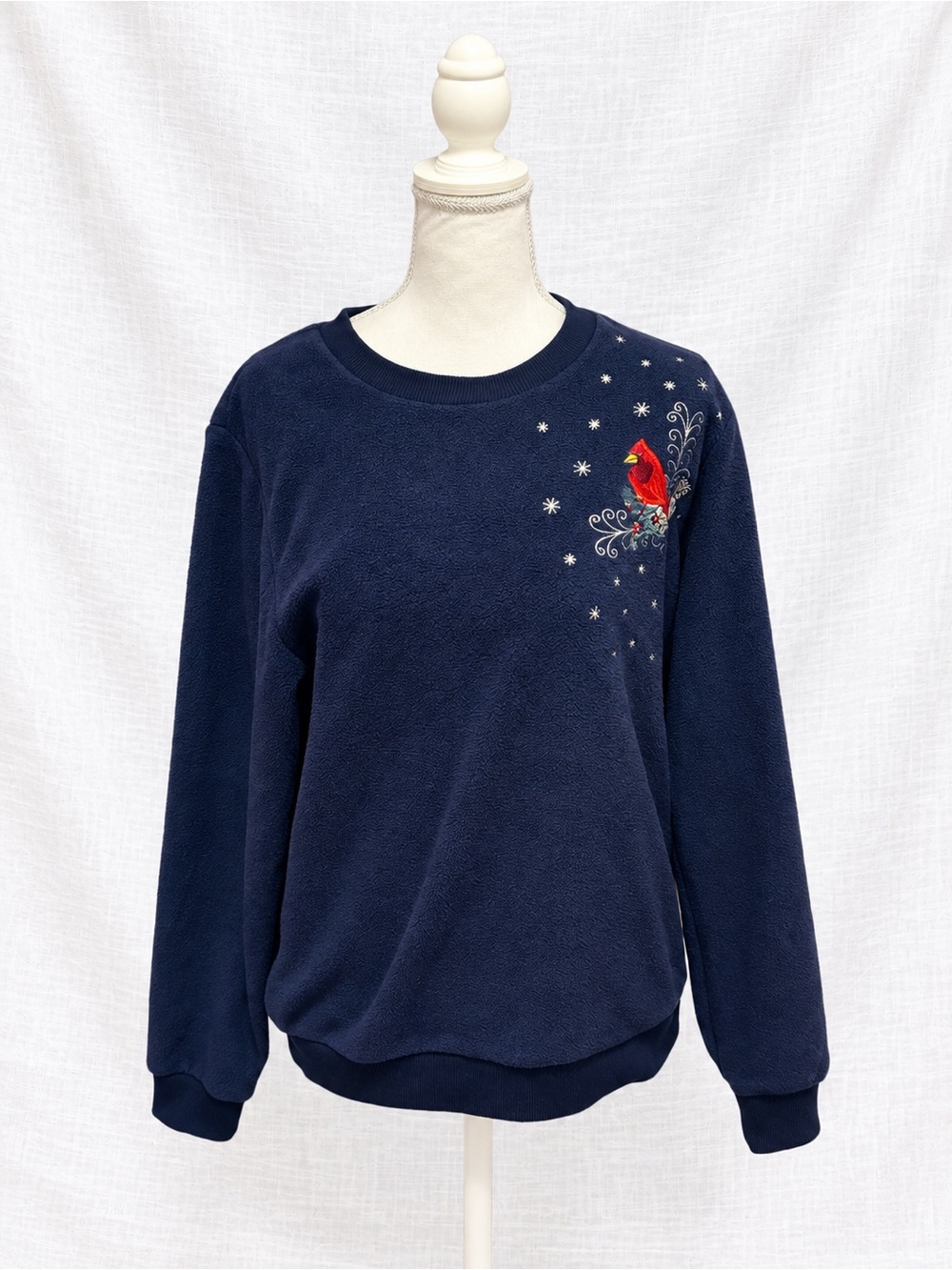 ALIA Navy Blue Embroidered Cardinal Winter Fleece Sweatshirt Women’s M